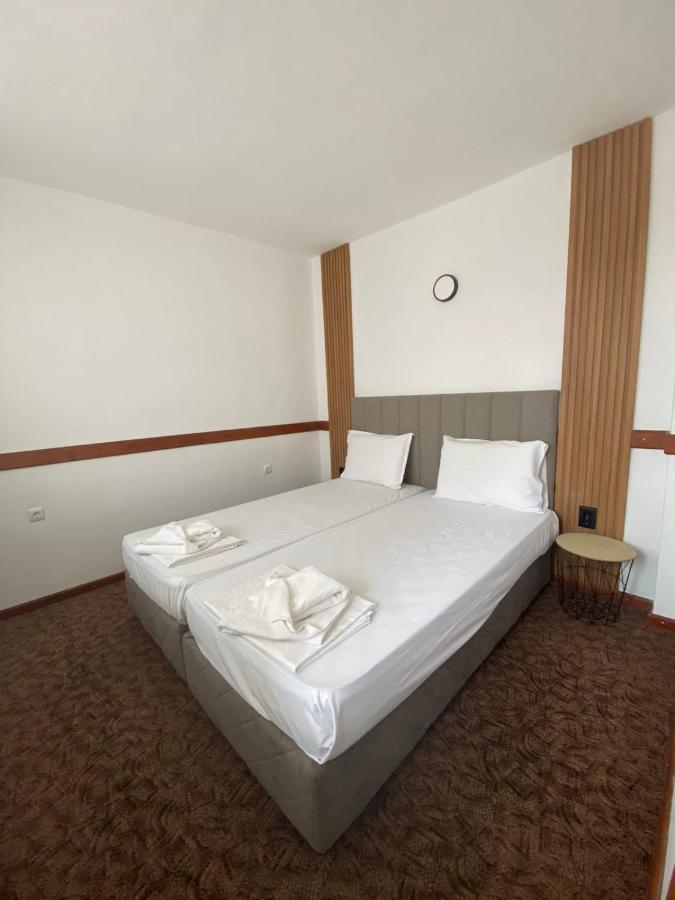 Хотел М1 Hotel Primorsko Ngoại thất bức ảnh