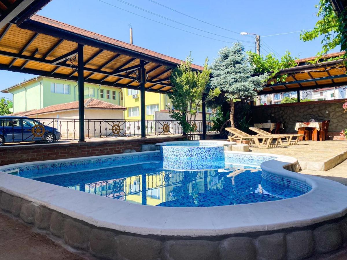 Хотел М1 Hotel Primorsko Ngoại thất bức ảnh