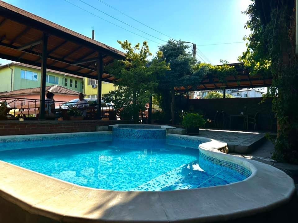 Хотел М1 Hotel Primorsko Ngoại thất bức ảnh