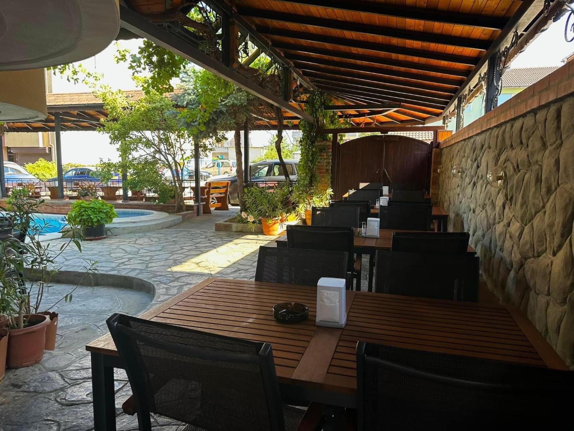 Хотел М1 Hotel Primorsko Ngoại thất bức ảnh