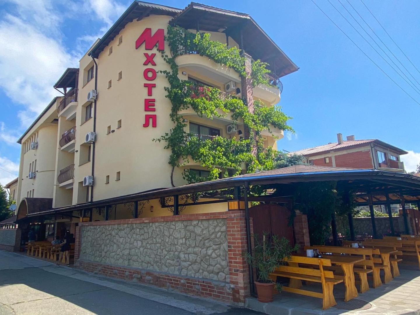 Хотел М1 Hotel Primorsko Ngoại thất bức ảnh
