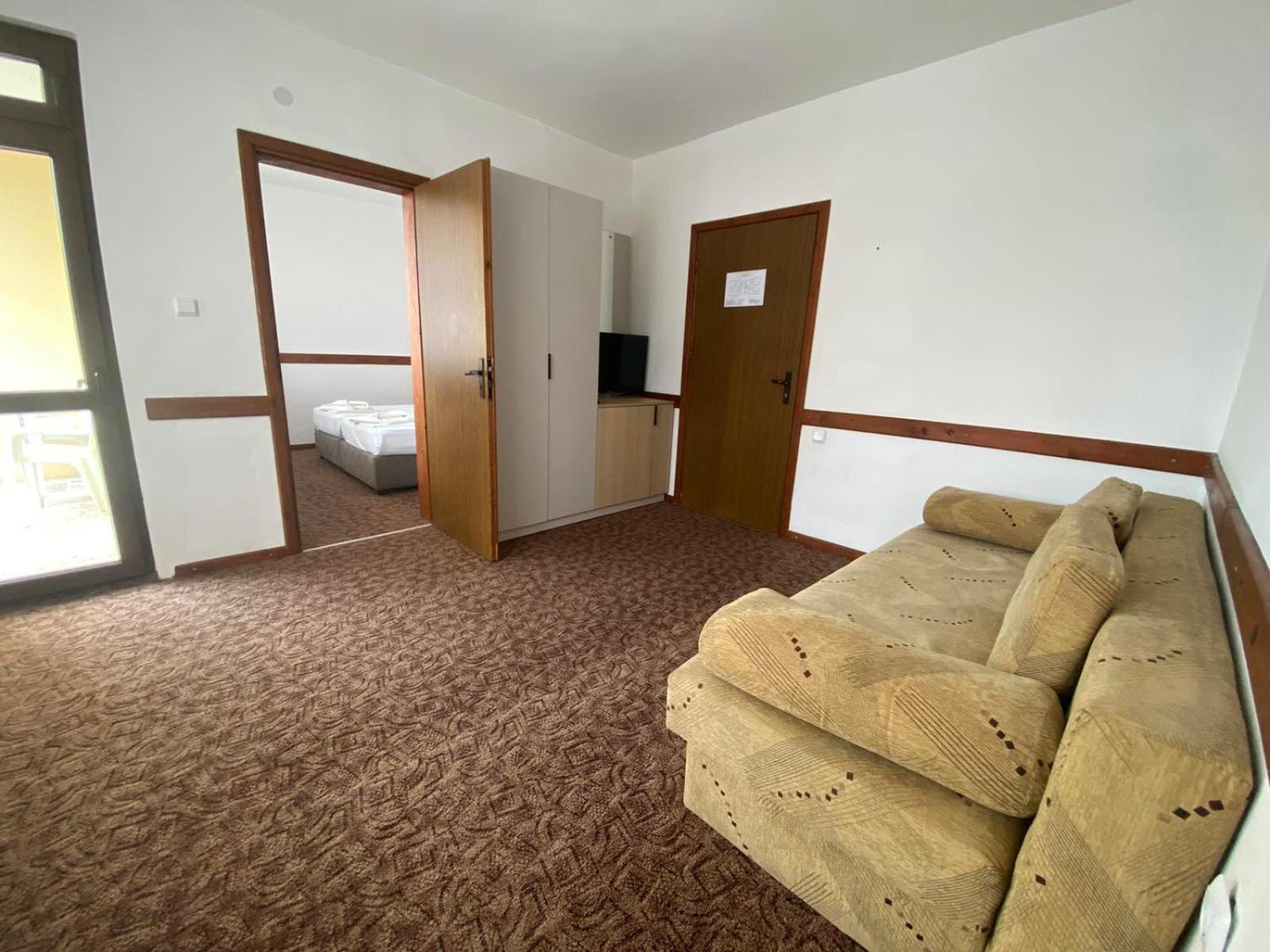 Хотел М1 Hotel Primorsko Ngoại thất bức ảnh
